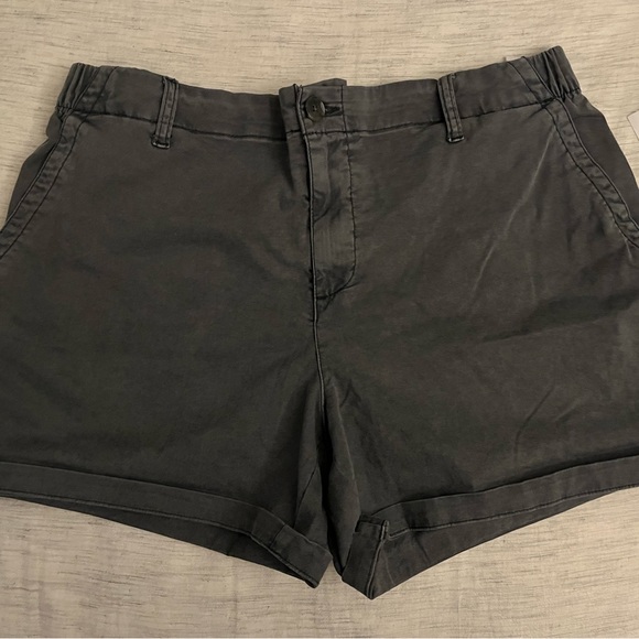 NWT Old Navy Gray Chino Shorts, Med - Picture 4 of 4